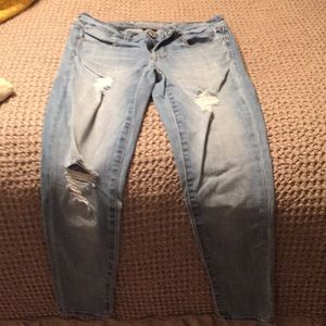American Eagle distressed light wash legging jeans